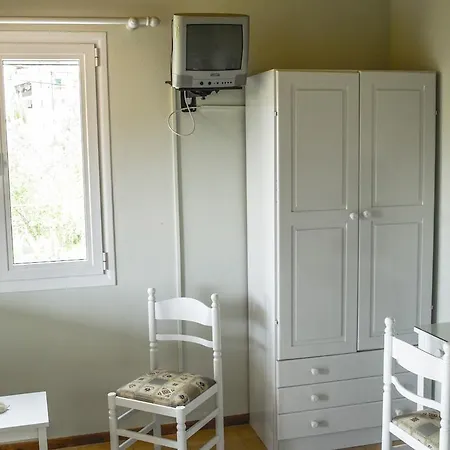 Yorgos Studios Лакка